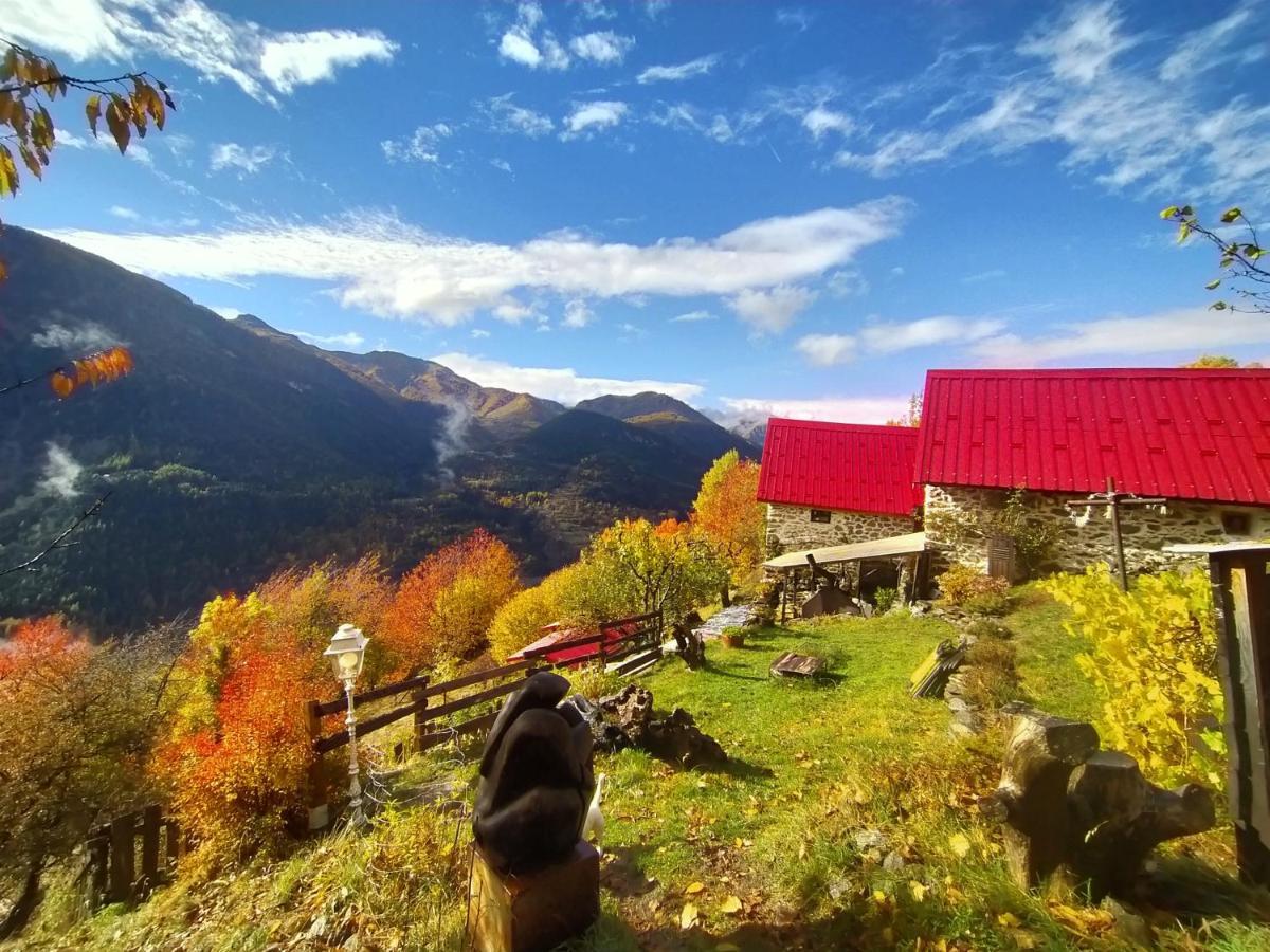 Les Toits Rouges - Le Luxe De La Simplicite Au Bout Du Sentier Frühstückspension Saint-Étienne-de-Tinée