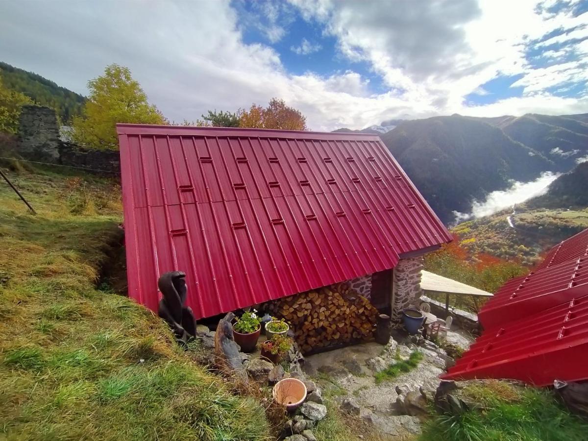 Les Toits Rouges - Le Luxe De La Simplicité Au Bout Du Sentier Bed and breakfast Saint-Étienne-de-Tinée